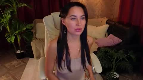 Lilu online show from November 18, 4:10 pm