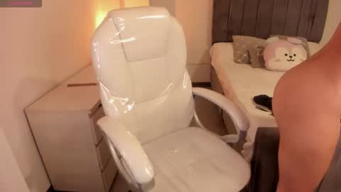 Lilu online show from September 17, 8:45 pm