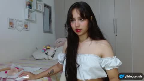Snapshot of lily_crushx chatting on October 6, 12:39 am Lirio         online show from October 6, 12:39 am