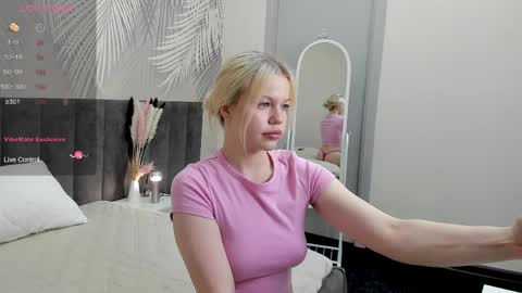 Lily online show from April 16, 8:36 am