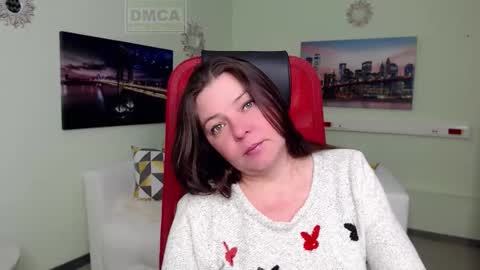 Lily online show from February 11, 4:49 am