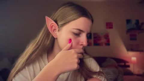 Lily online show from October 27, 4:51 pm