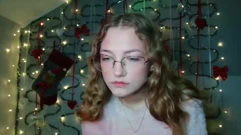 small lily online show from January 13, 7:05 am