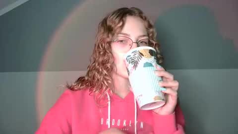 small lily online show from September 14, 3:13 pm