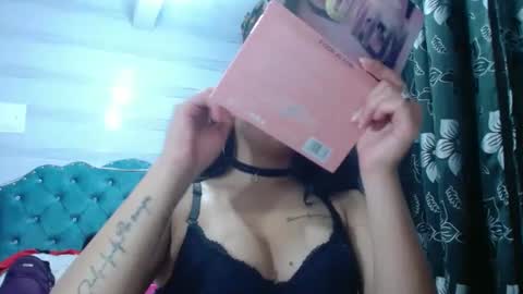 lilyjamesx online show from February 21, 8:49 pm