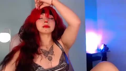 lilyred_ online show from July 2, 3:23 am