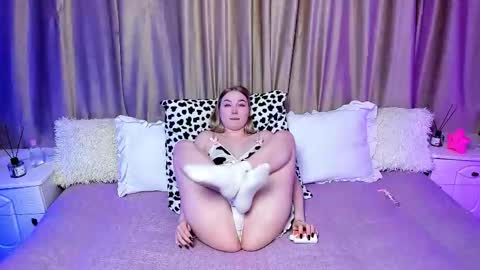 Lilian online show from December 1, 4:10 am