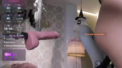 Snapshot of lilythea_ chatting on October 26, 10:42 pm Lilyy online show from October 26, 10:42 pm