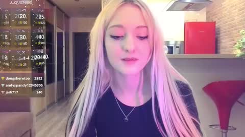 lin_xi online show from February 22, 9:26 pm