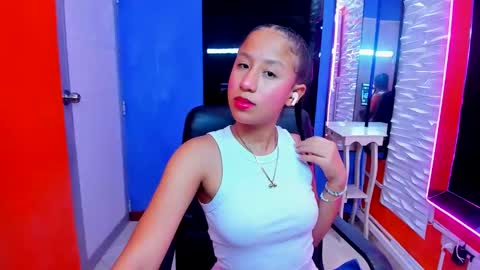 lina_kl online show from November 12, 4:37 am