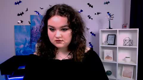 Lina online show from December 18, 10:51 am