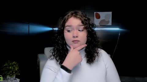 Lina online show from December 13, 3:54 pm