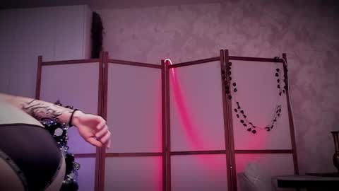 Lina -  online show from December 20, 11:43 am