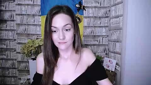 Lina online show from October 24, 7:31 am