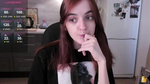 Lina 3  1715622743 online show from April 7, 11:23 am