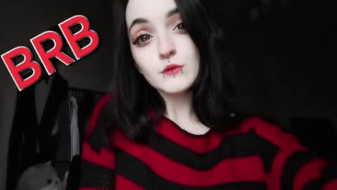 Lina 3  1715622743 online show from December 22, 9:16 am