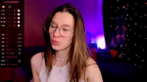 Lina online show from May 31, 8:35 am