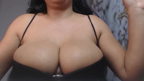 lincy_honeyy online show from March 11, 6:00 pm