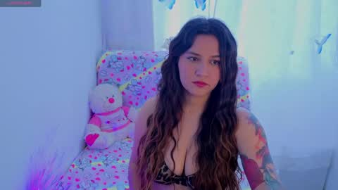 Linda online show from April 19, 10:23 pm