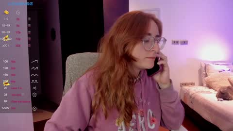 Giggles  online show from February 3, 12:47 am