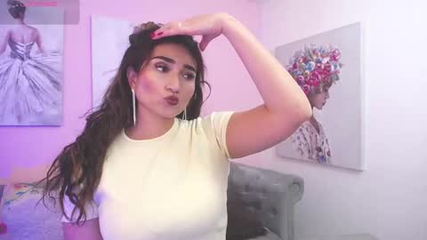 Snapshot of linda_morgan1 chatting on October 22, 12:18 pm Maria Paula online show from October 22, 12:18 pm