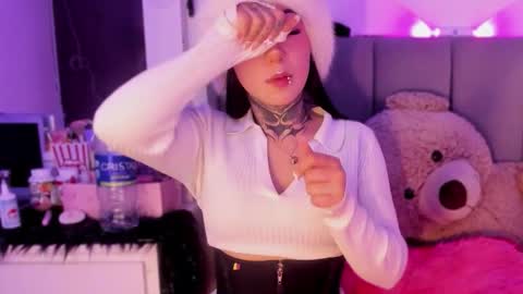 linda miller online show from January 14, 8:00 am