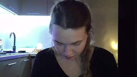 Anna online show from February 28, 9:08 pm