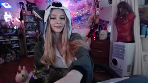 Lin online show from September 29, 8:41 pm