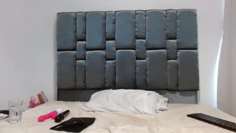 Linsay online show from January 22, 4:12 pm