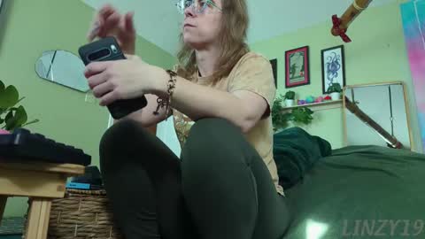 Linzy19 online show from January 5, 6:11 pm