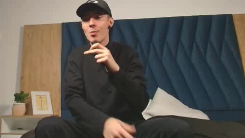 Lio online show from April 13, 3:22 am