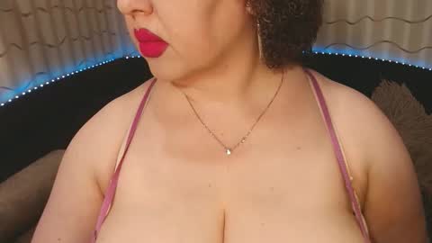 Snapshot of lipsaddiction chatting on October 5, 7:32 pm LIpsAddiction online show from October 5, 7:32 pm