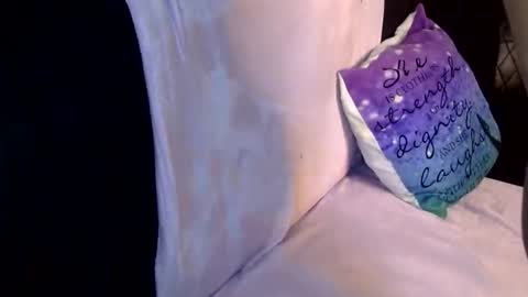 Snapshot of liratransxo chatting on September 28, 4:05 pm Transexual Elixir online show from September 28, 4:05 pm