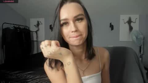 lisa__johnson online show from October 25, 12:22 am