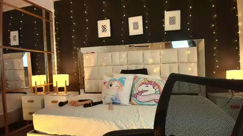 Lisa online show from March 3, 6:46 pm