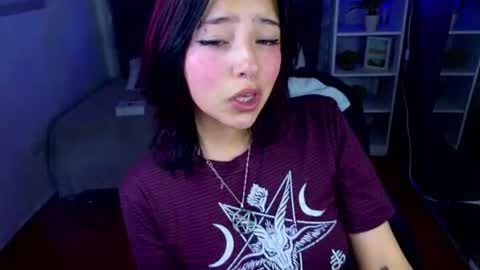 lisa dolly nyx online show from July 19, 5:43 am
