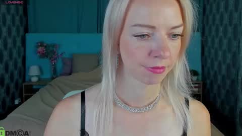 Snapshot of lisa_magnusson chatting on October 21, 12:38 am Lisa online show from October 21, 12:38 am
