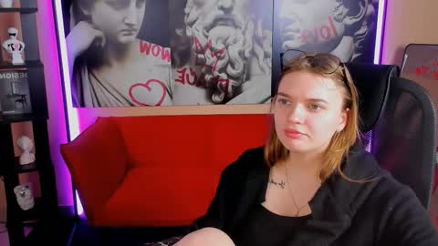 Lisa online show from November 1, 3:39 am