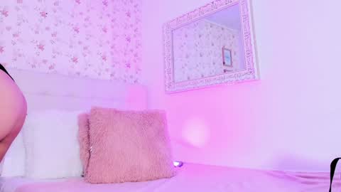 lisaa_taylor online show from January 11, 12:55 am