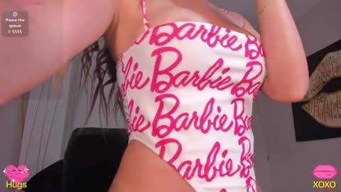 Lisa  Flowers online show from April 3, 1:51 pm