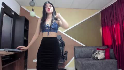 Lisa Gray Independent Model online show from November 13, 8:11 pm