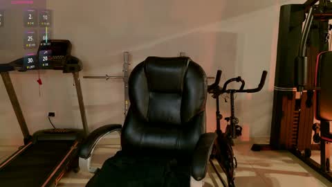 L I S A  online show from April 11, 8:24 pm