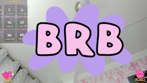 lisawalker_ online show from December 11, 5:47 pm