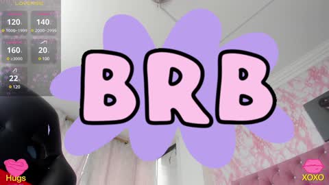 lisawalker_ online show from December 10, 5:44 pm