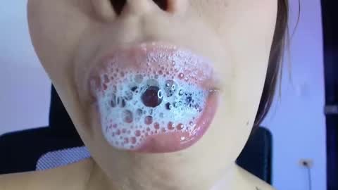 Lisbet online show from January 15, 5:00 pm