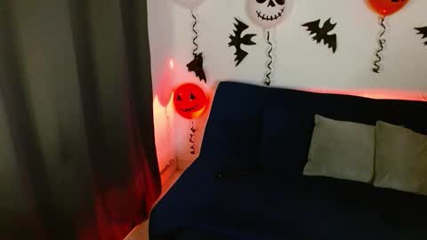  Liss  online show from October 30, 7:20 am