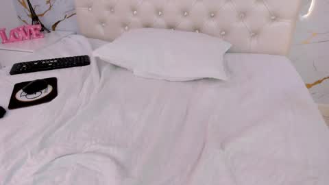 Lisa online show from April 1, 1:41 pm