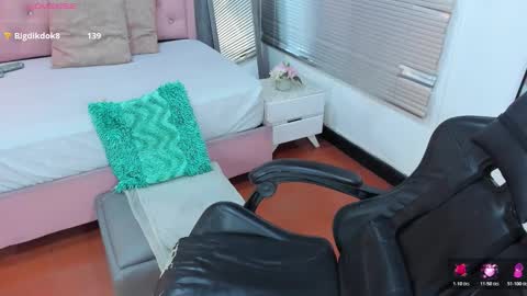 L I S S A  online show from February 27, 2:59 am