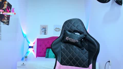 L I S S A  online show from October 7, 3:02 am