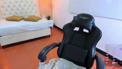 L I S S A  online show from February 27, 3:51 am